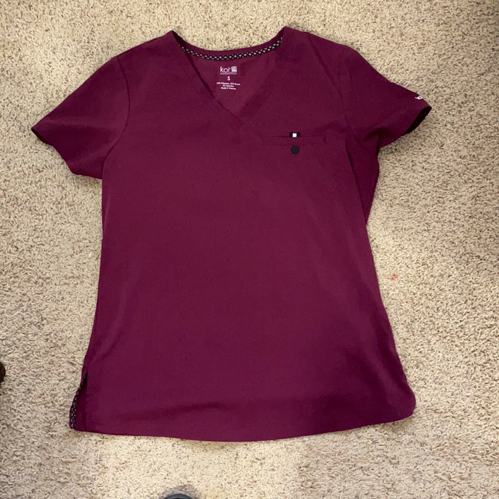 Scrub top